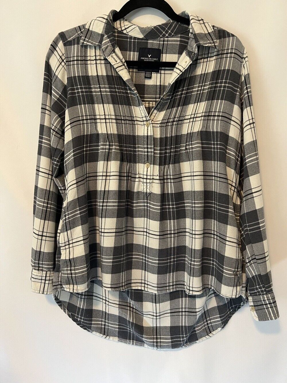 American Eagle Flannel Womens Small Plaid Oversized Fit Gray White Pintucked